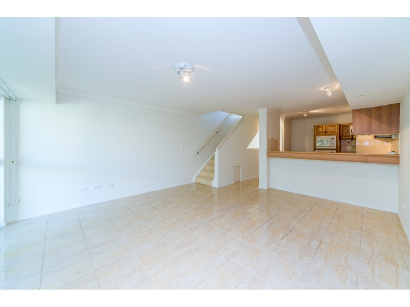 47/100 Morala Avenue, Runaway Bay QLD 4216