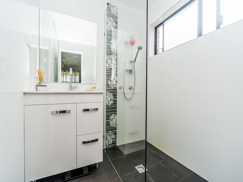 3 Ama Avenue, Runaway Bay QLD 4216