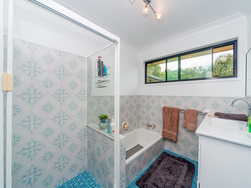 3 Ama Avenue, Runaway Bay QLD 4216