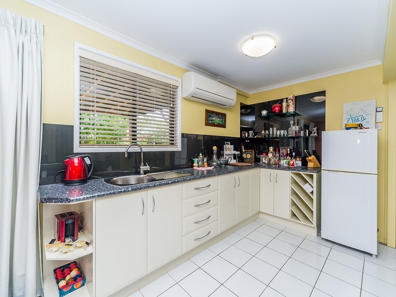 3 Ama Avenue, Runaway Bay QLD 4216