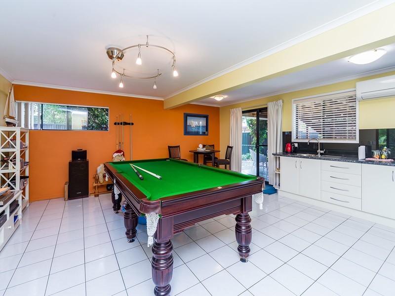 3 Ama Avenue, Runaway Bay QLD 4216