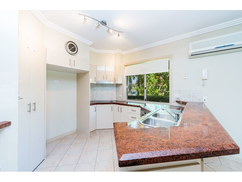 22/76 Bayview Street, Runaway Bay QLD 4216
