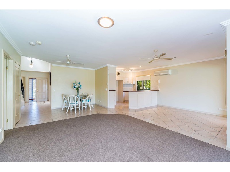 22/76 Bayview Street, Runaway Bay QLD 4216