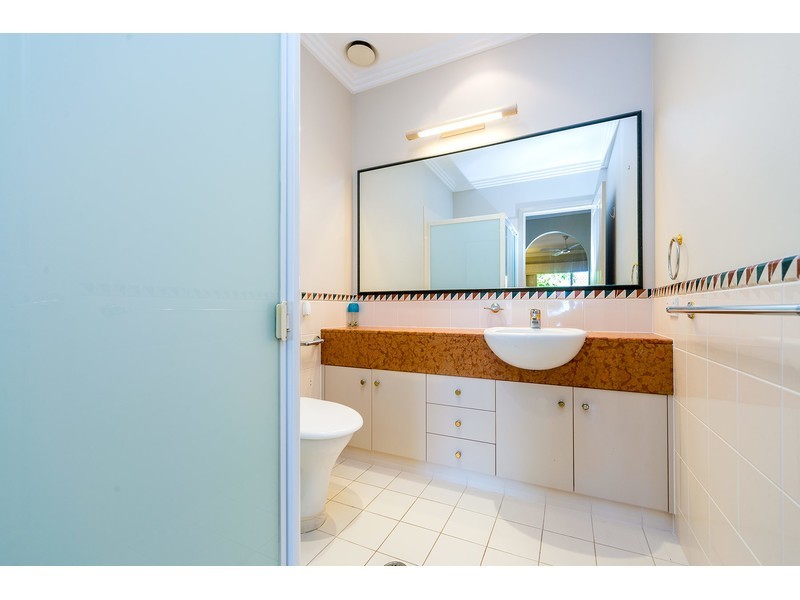 22/76 Bayview Street, Runaway Bay QLD 4216