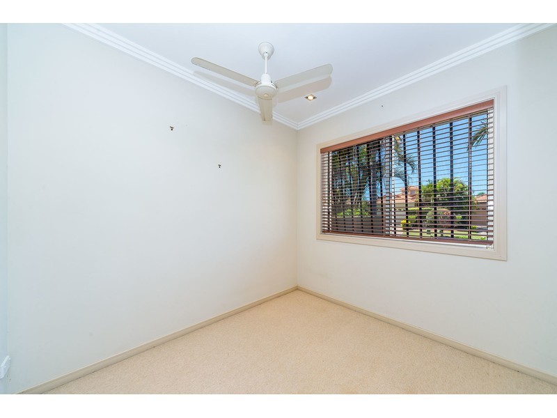 22/76 Bayview Street, Runaway Bay QLD 4216