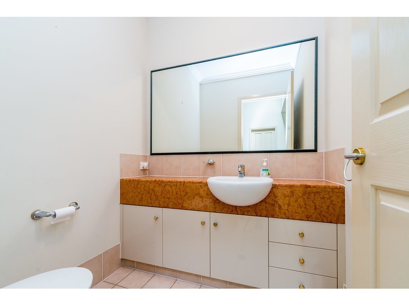 22/76 Bayview Street, Runaway Bay QLD 4216