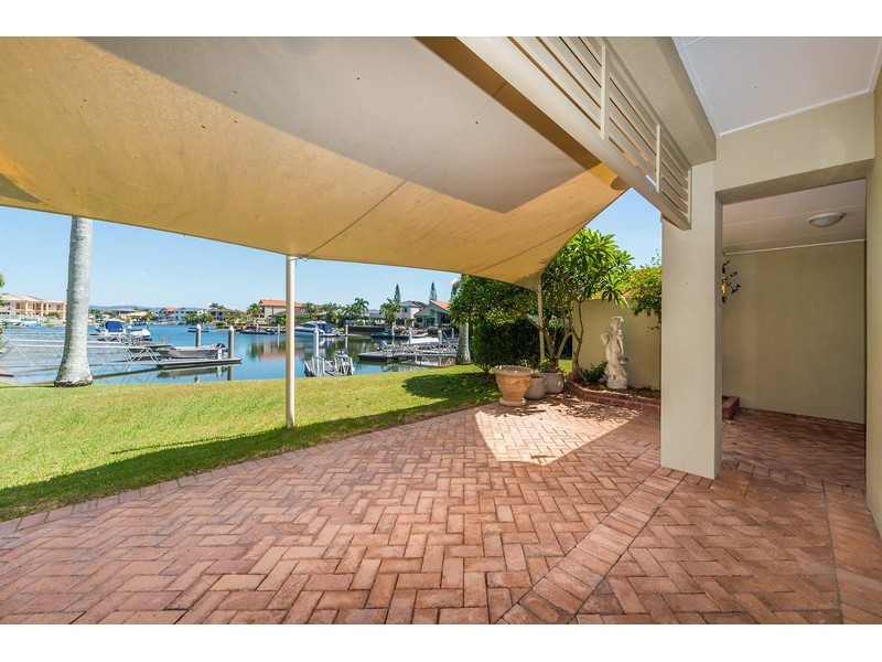 22/76 Bayview Street, Runaway Bay QLD 4216