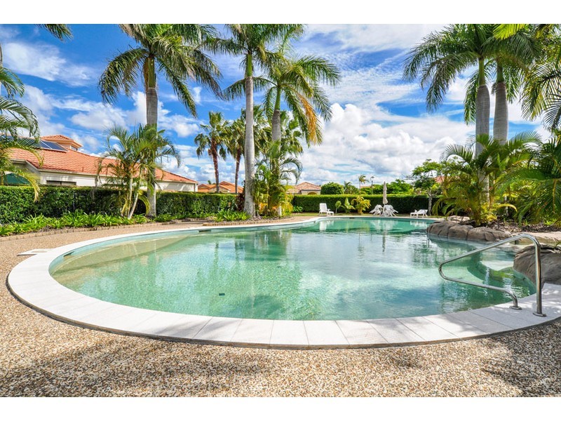 22/76 Bayview Street, Runaway Bay QLD 4216