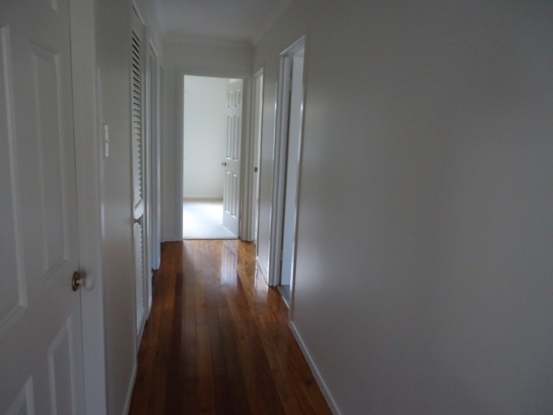 9 Nevenia Street, Labrador QLD 4215