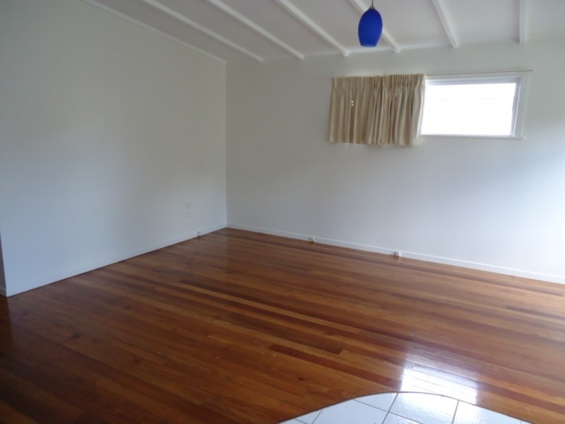 9 Nevenia Street, Labrador QLD 4215