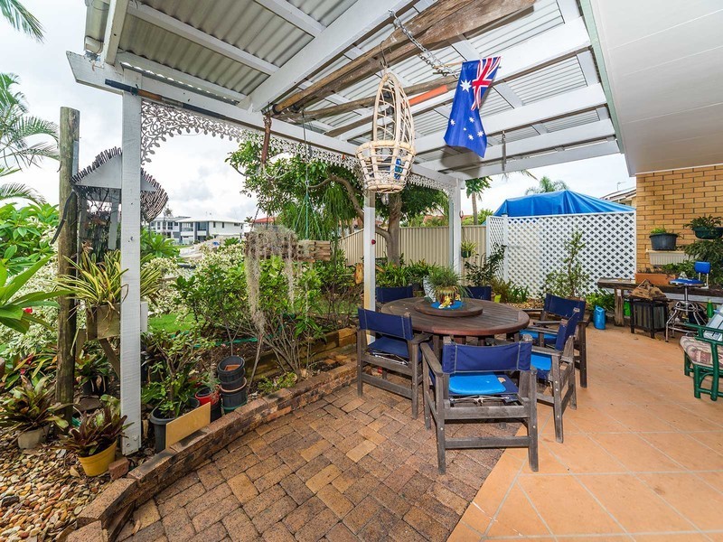 61 Abalone Avenue, Paradise Point QLD 4216