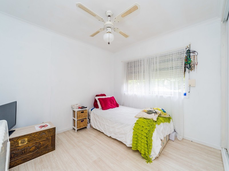 61 Abalone Avenue, Paradise Point QLD 4216