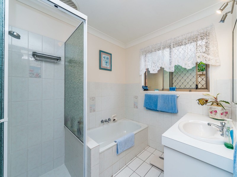 1/6 Sanctuary Court, Coombabah QLD 4216