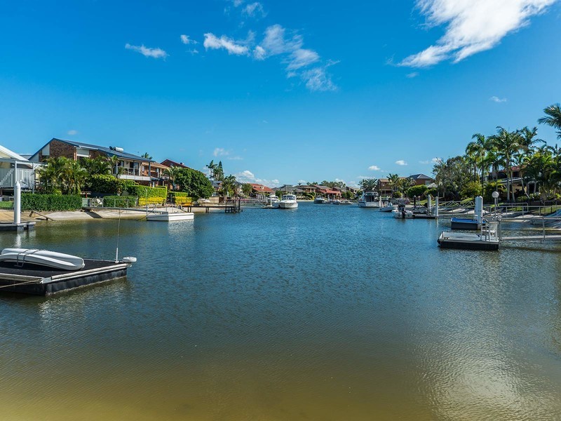 23 Tradewinds Avenue, Paradise Point QLD 4216