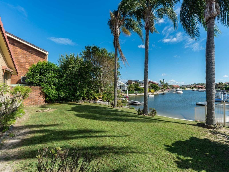 23 Tradewinds Avenue, Paradise Point QLD 4216