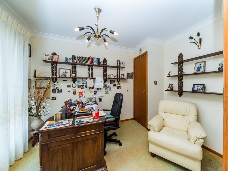 23 Tradewinds Avenue, Paradise Point QLD 4216