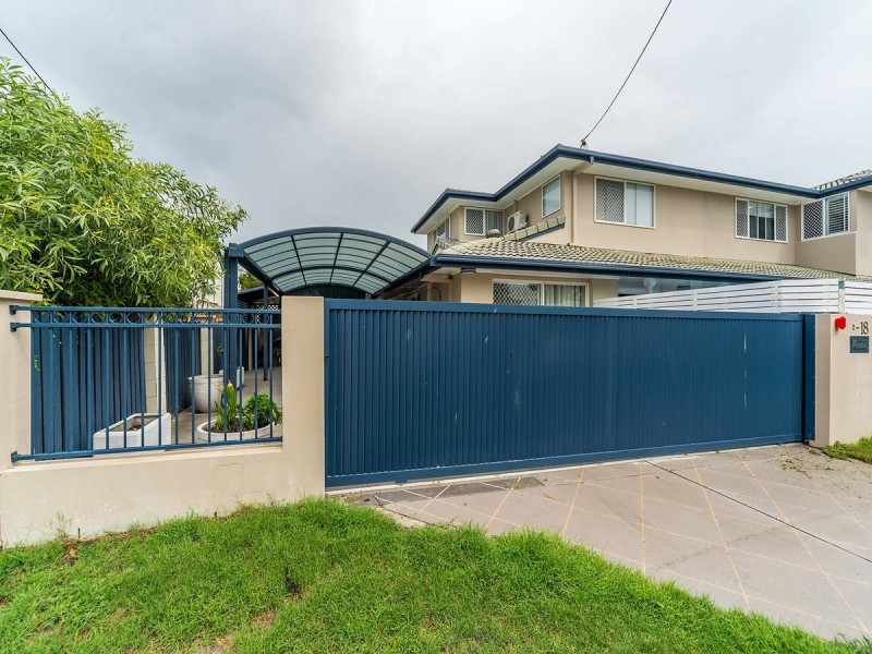 2/18 Holly Avenue, Hollywell QLD 4216