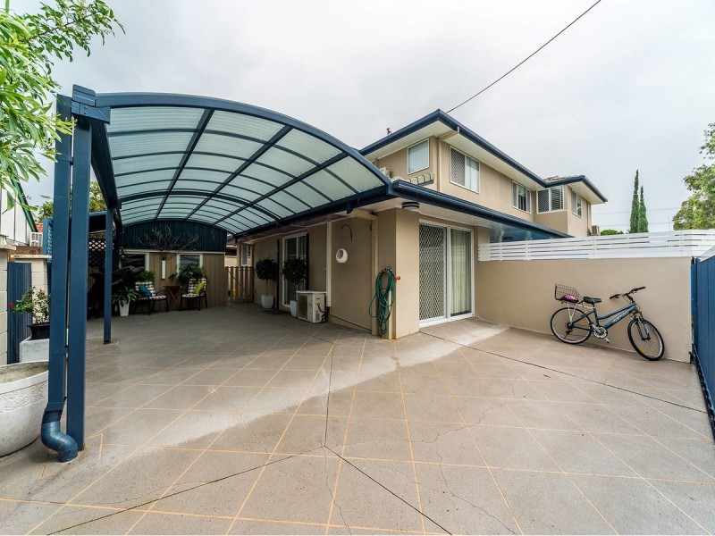 2/18 Holly Avenue, Hollywell QLD 4216