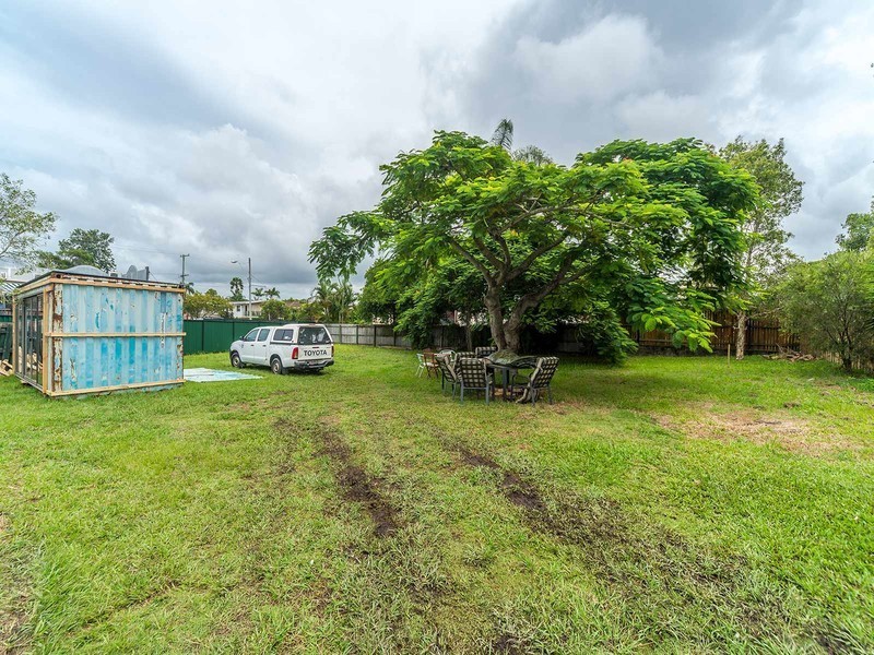 4A Turpin Road, Labrador QLD 4215