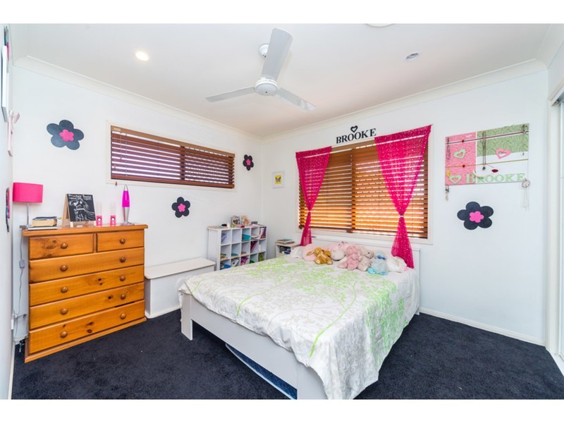 145 Bayview Street, Runaway Bay QLD 4216