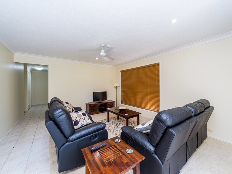 54 Victor Avenue, Paradise Point QLD 4216