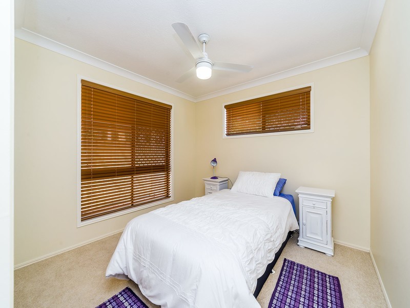 54 Victor Avenue, Paradise Point QLD 4216
