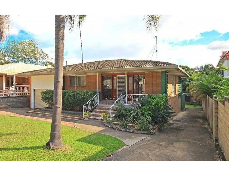 18 Billington Street, Labrador QLD 4215