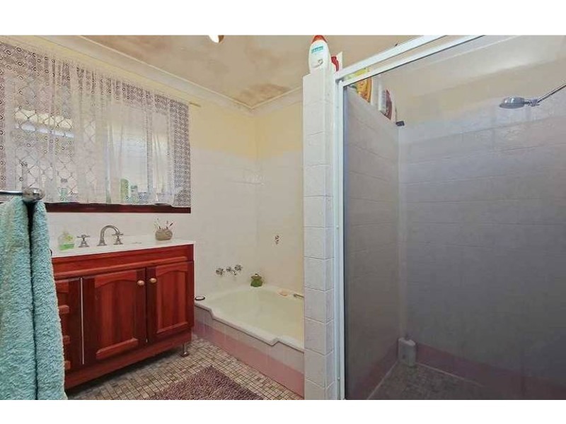 18 Billington Street, Labrador QLD 4215