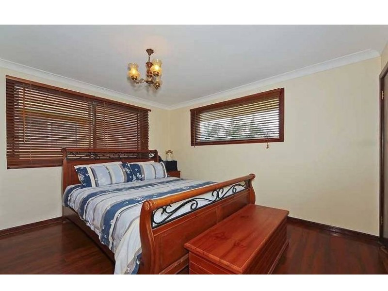 18 Billington Street, Labrador QLD 4215