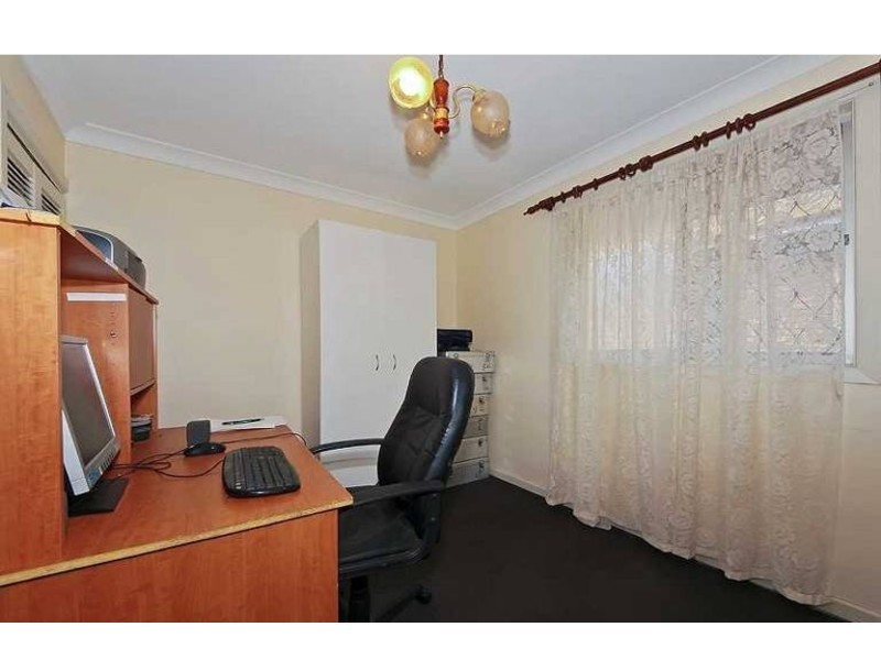 18 Billington Street, Labrador QLD 4215