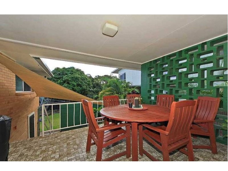 18 Billington Street, Labrador QLD 4215