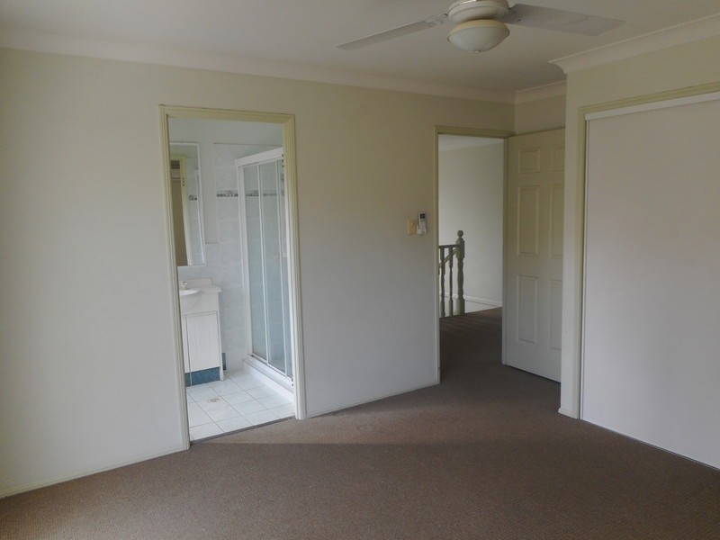 31 Royal Court, Ashmore QLD 4214