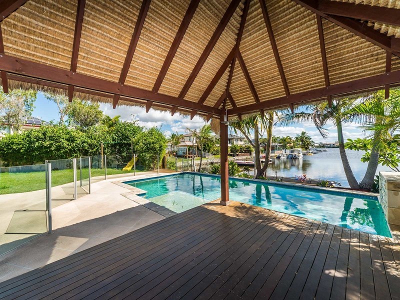 11 Oyster Cove Promenade, Helensvale QLD 4212