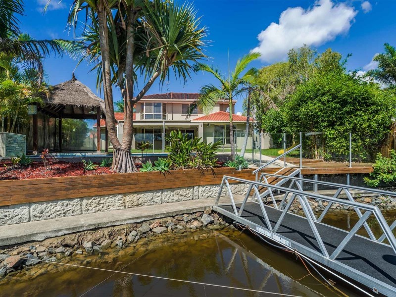 11 Oyster Cove Promenade, Helensvale QLD 4212