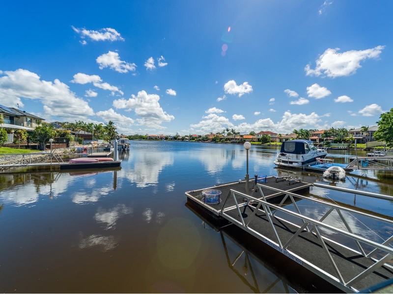 11 Oyster Cove Promenade, Helensvale QLD 4212