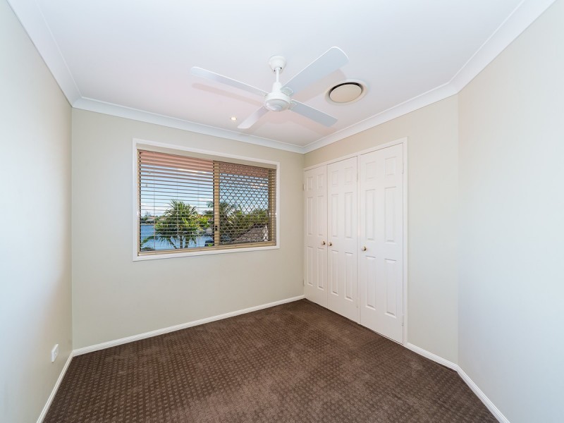 11 Oyster Cove Promenade, Helensvale QLD 4212