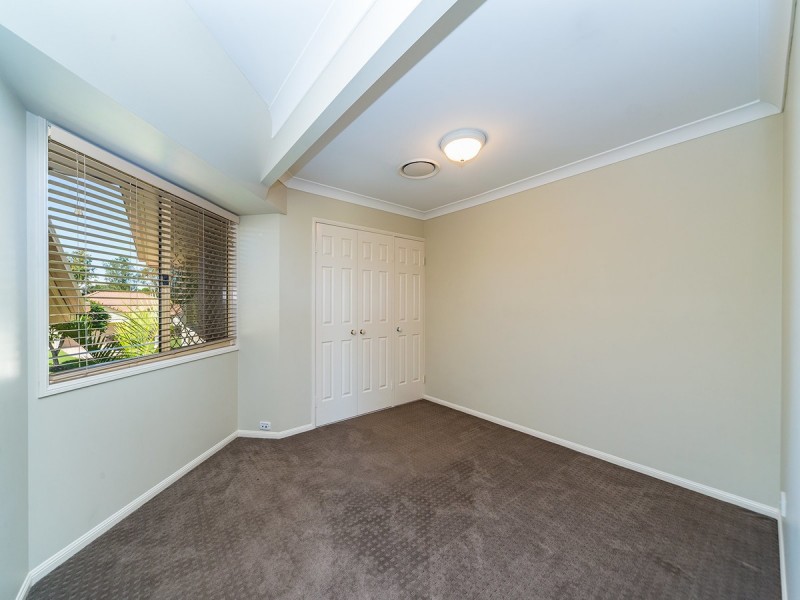 11 Oyster Cove Promenade, Helensvale QLD 4212