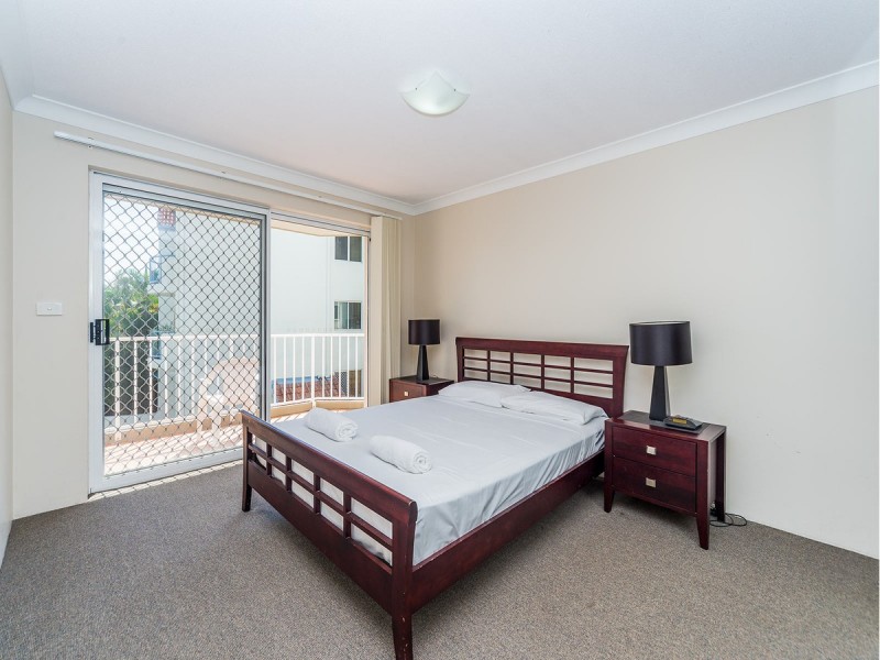 34/37 Bayview Street, Runaway Bay QLD 4216