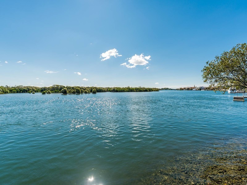 28 Tallara Street, Coombabah QLD 4216