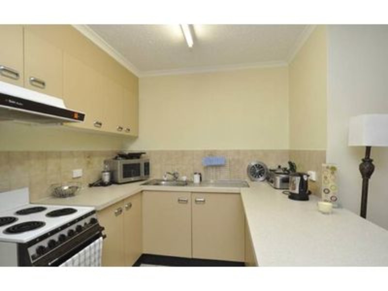 25/160 Frank Street, Labrador QLD 4215