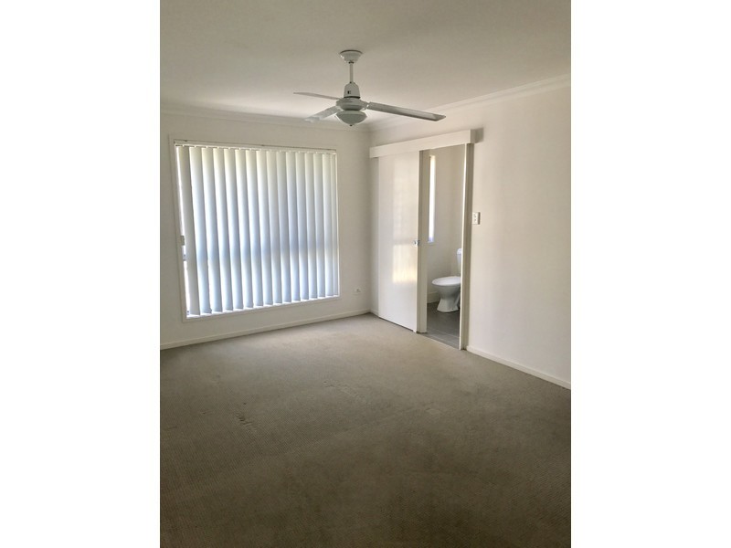 25 Firecrest Close, Upper Coomera QLD 4209