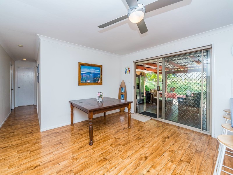 17 Tocumwal Court, Helensvale QLD 4212