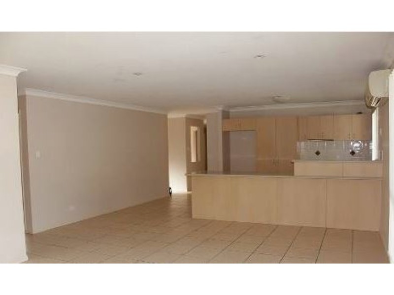 28 Billinghurst Crescent, Upper Coomera QLD 4209