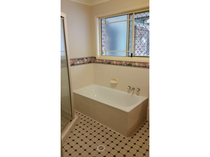 12 Castle Rock Street, Parkwood QLD 4214