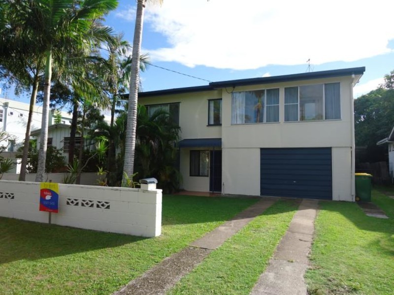 9 Oleander Avenue, Biggera Waters QLD 4216