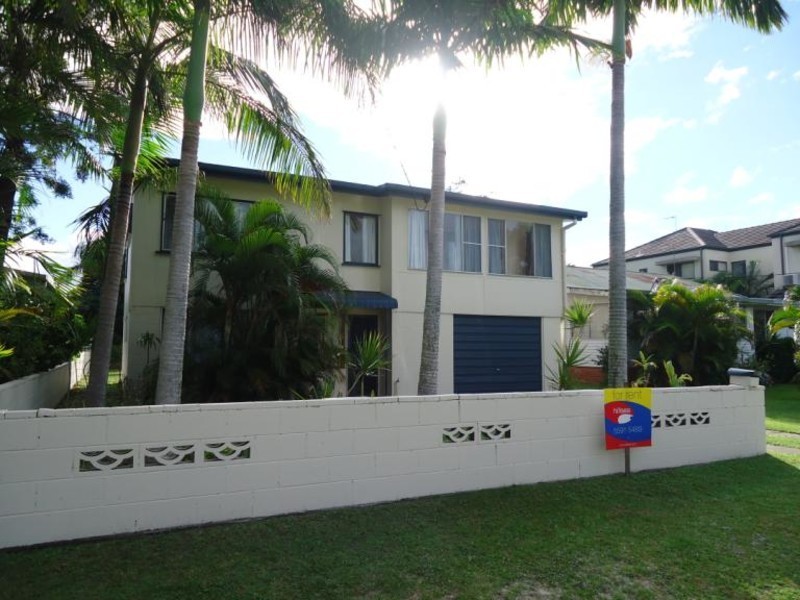 9 Oleander Avenue, Biggera Waters QLD 4216