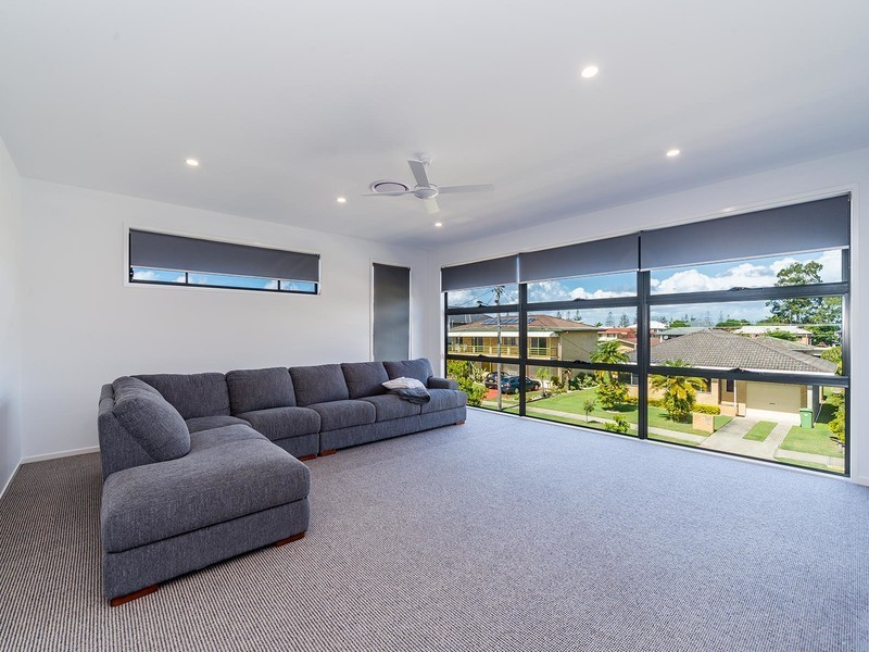 1/17 Drake Avenue, Paradise Point QLD 4216