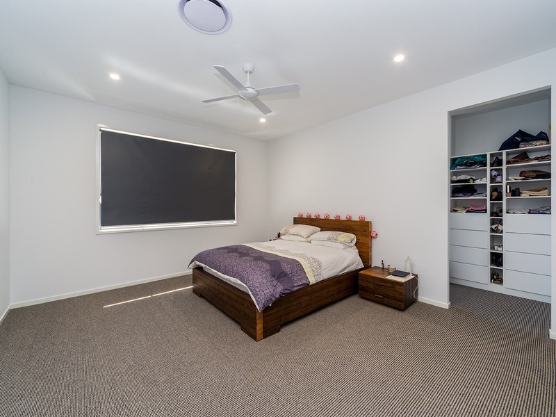 1/17 Drake Avenue, Paradise Point QLD 4216