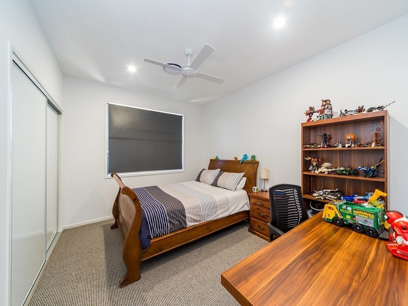 1/17 Drake Avenue, Paradise Point QLD 4216