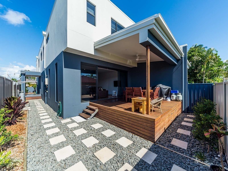 1/17 Drake Avenue, Paradise Point QLD 4216